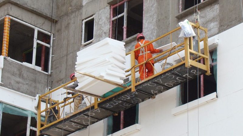 成都防水卷材冷粘施工，价格到底差在哪