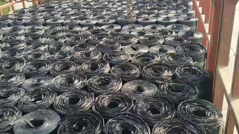 别墅屋顶防水材料主要有以下几种：